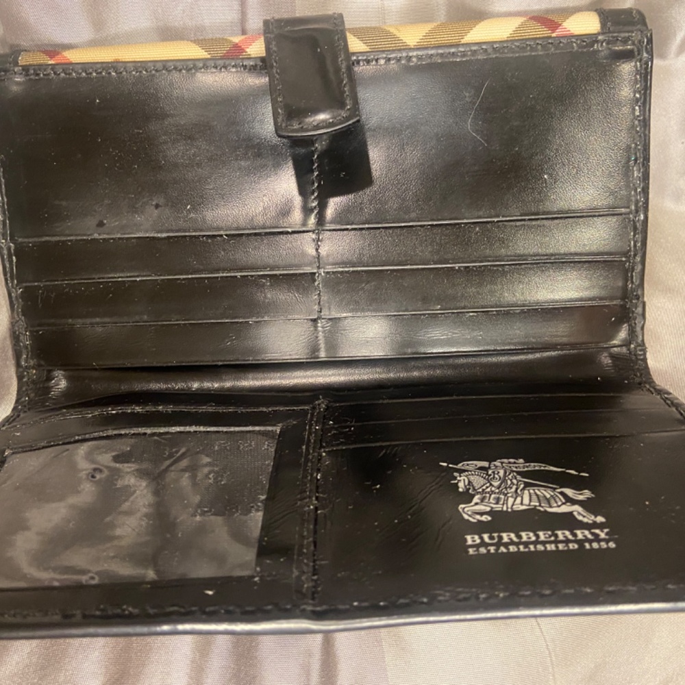 Burberry Wallet - Picture 5 of 6
